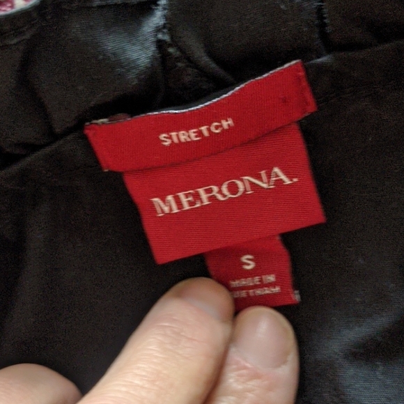 Merona - Picture 2 of 3